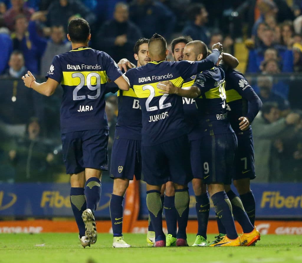 Darío Benedetto marcó doblete en el triunfo de 3-0 sobre Independiente