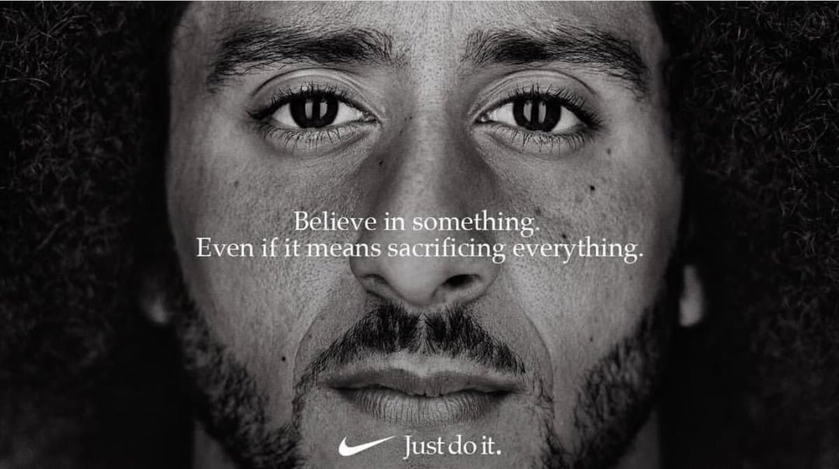 Colin Kaepernick es el rostro de la campaña conmemorativa de Nike 