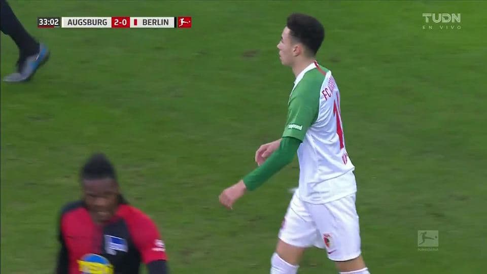 Tiro desviado de Daniel Baier