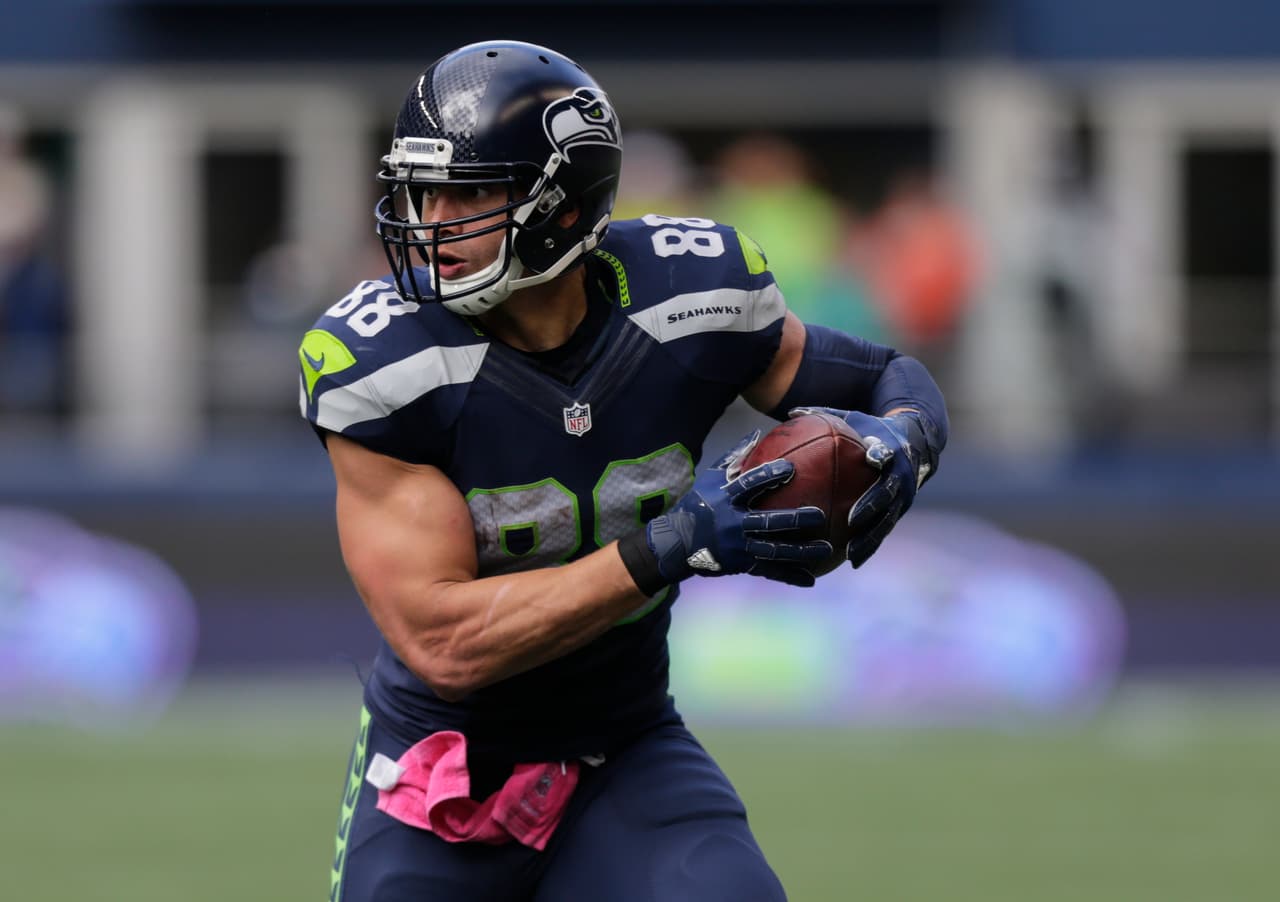 Seattle Seahawks tight end Jimmy Graham runs the ball after a reception during an NFL football game against the Atlanta Falcons, Sunday, Oct. 16, 2016, in Seattle. (AP Photo/Stephen Brashear)