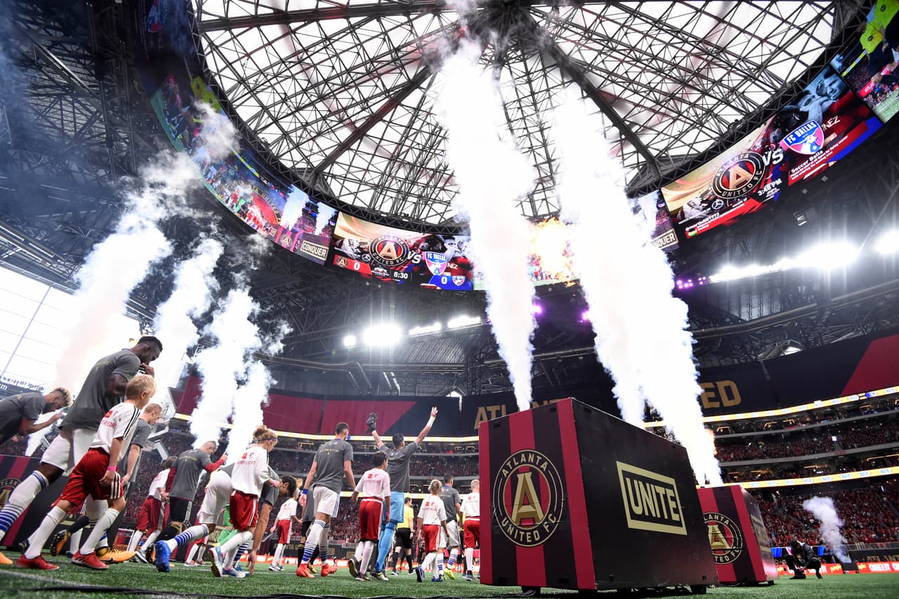 Pero fue con el fútbol que el Mercedes-Benz Stadium se convirtió en una verdadera catedral.
<br>