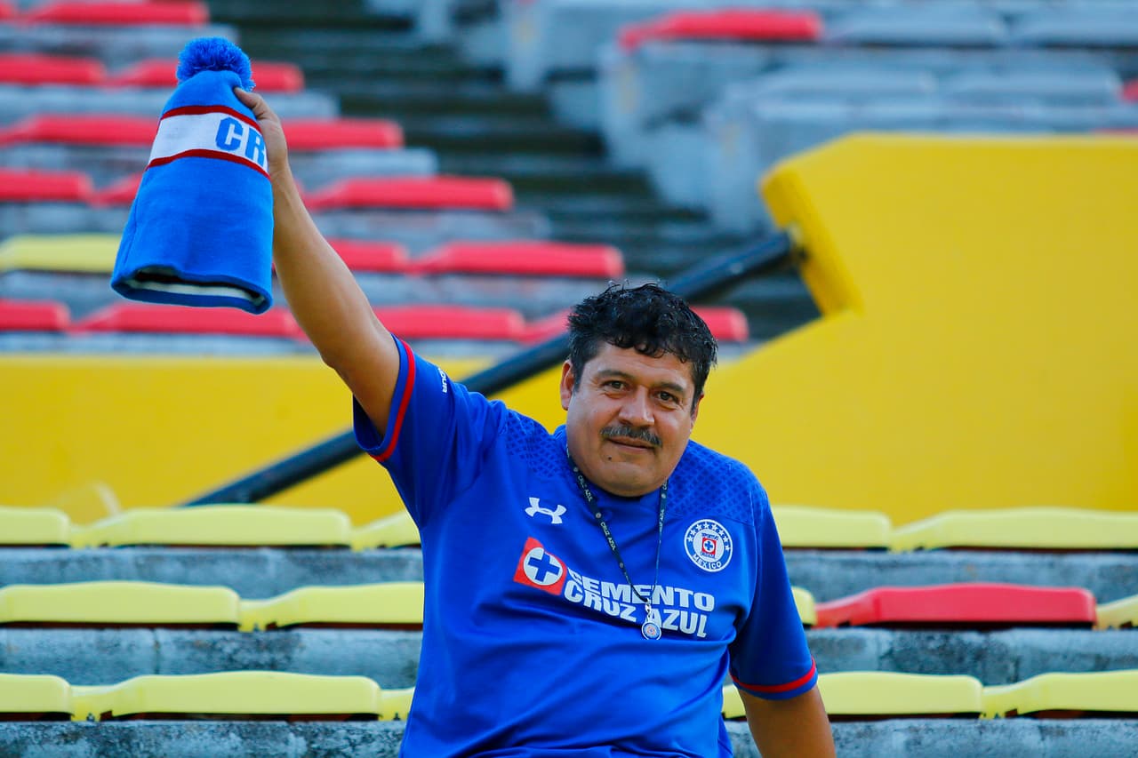 El colorido vistió el estadio Morelos para el partido entre Monarcas y Cruz Azul, duelo de la Jornada 17 clave con miras a los últimos cupos de la Liguilla del Apertura 2018.