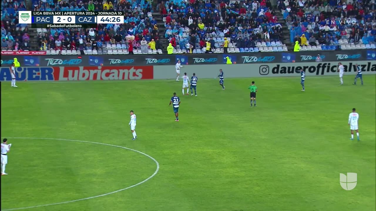 ¡GOL!  anota para Cruz Azul. Giorgos Giakoumakis