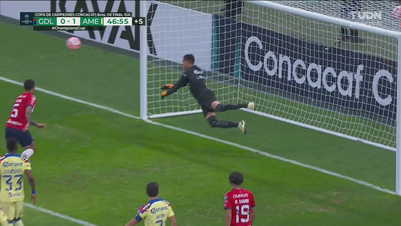 ¡Cabezazo de Briseño y Malagón hace un paradón para evitar el empate!