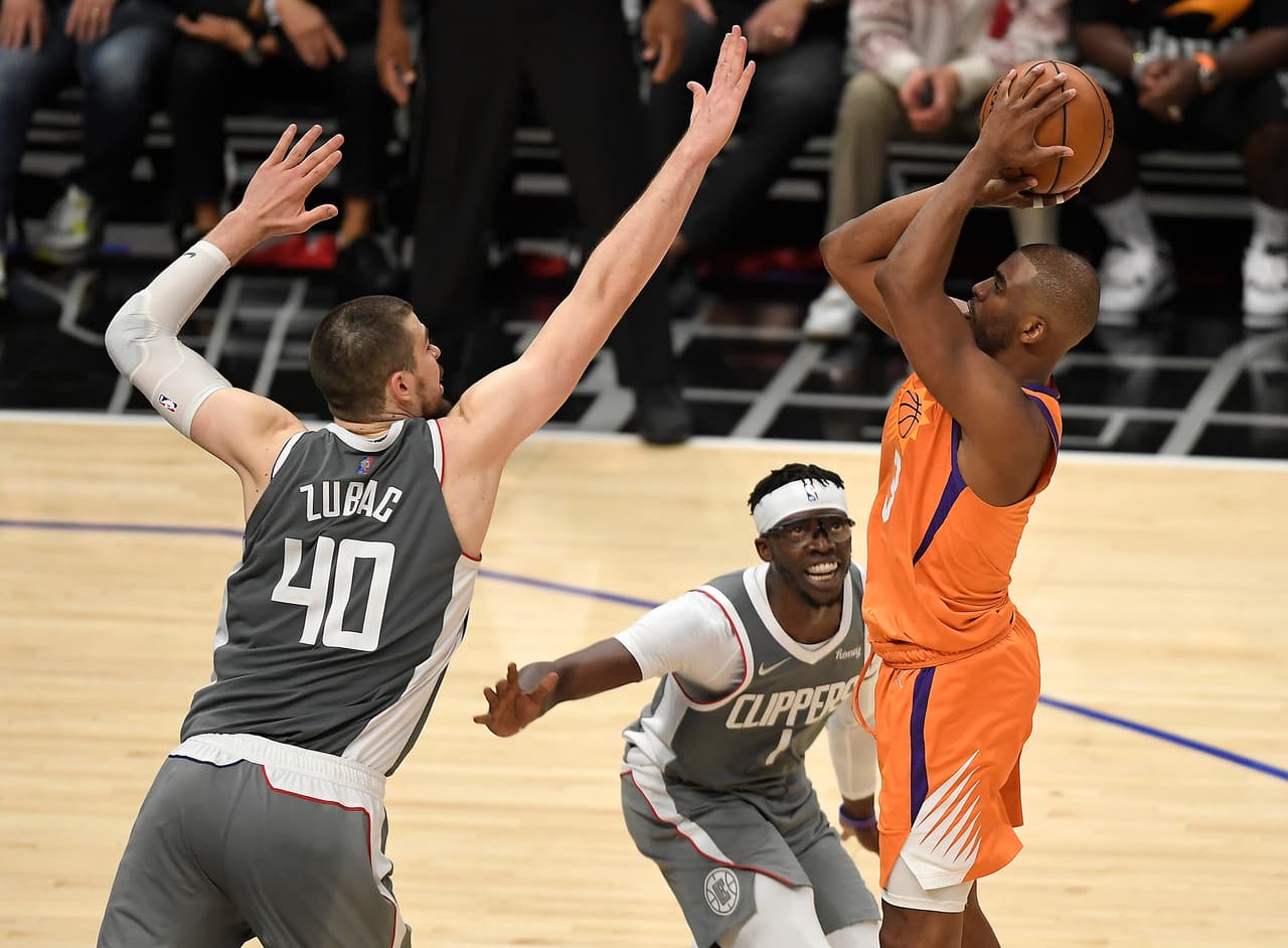 Chris Paul se apuntó 18 puntos, 7 asistencias y 4 rebotes.