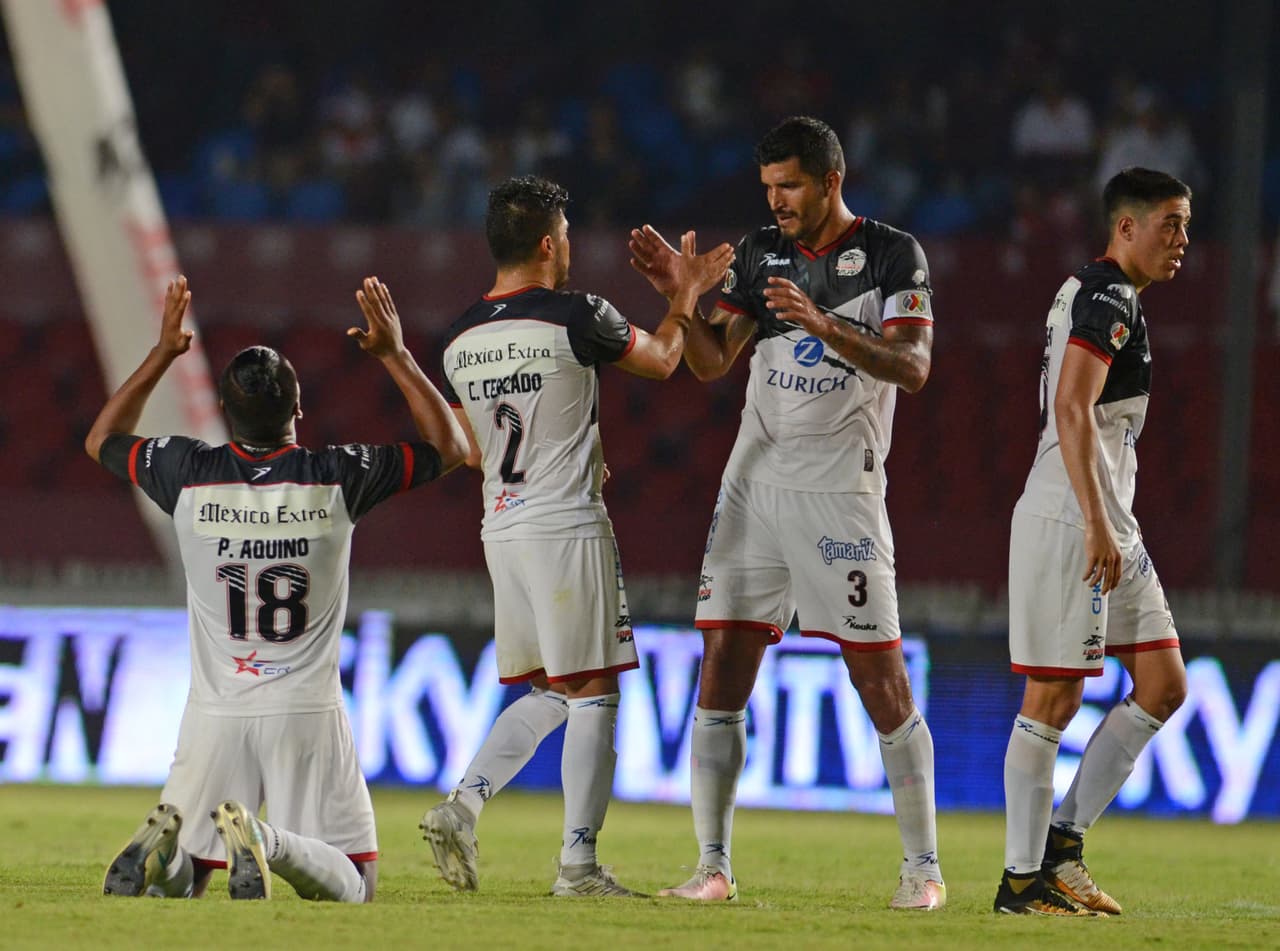 Los Tiburones Rojos querían espantar a Lobos BUAP, pero resultó al revés: 1-0