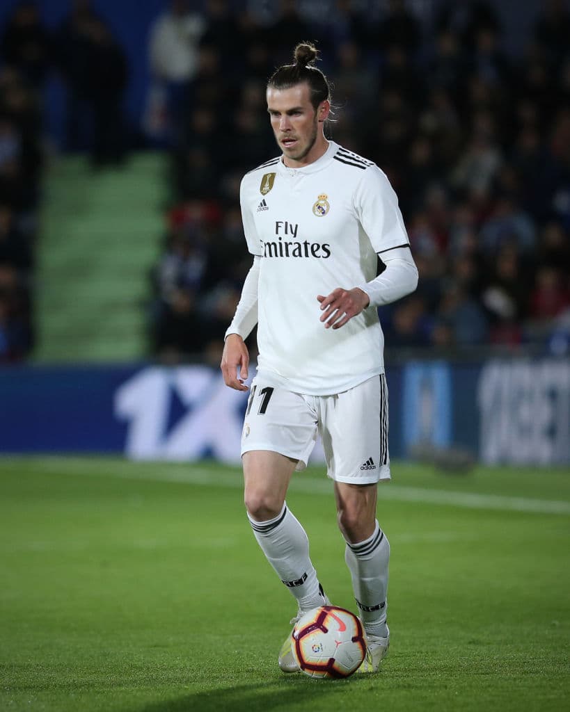 Gareth Bale está muy cerca de dejar de ser futbolista del Real Madrid. Aunque su salida se da por hecha desde el final del curso pasado, el galés está ultimando los últimos detalles para cerrar su acuerdo con el Jiangsu Suning de China, según revela el diario Marca.
<br>