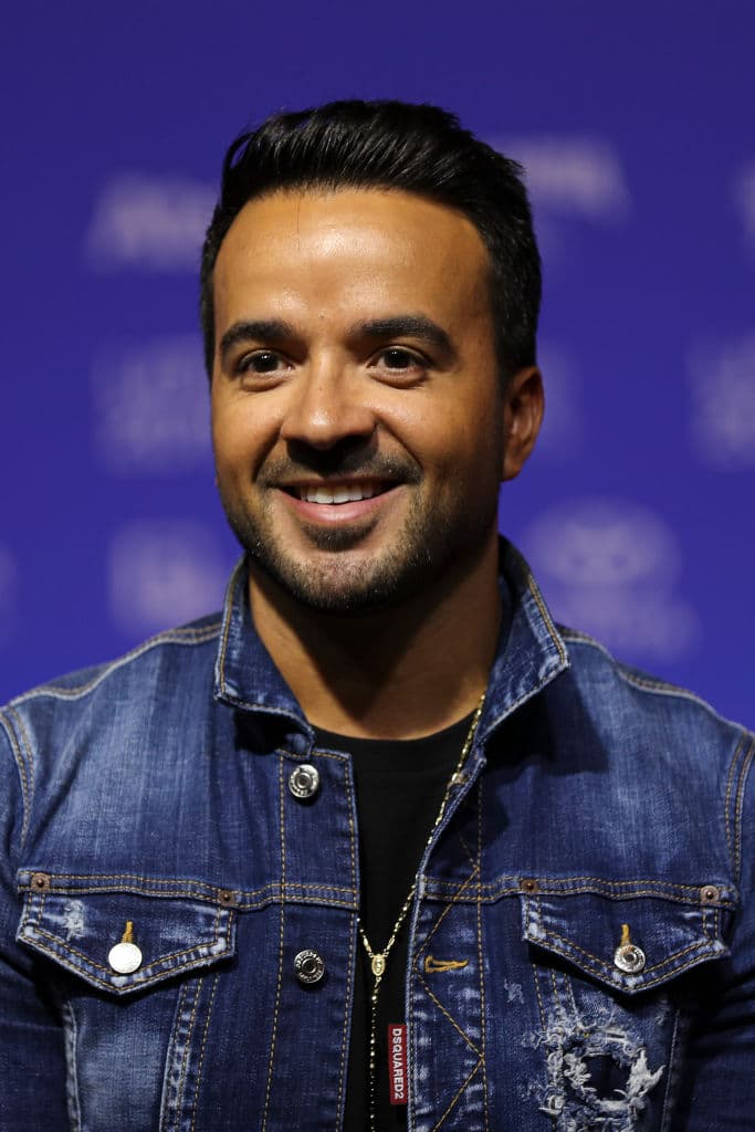 El artista abrió la conferencia hablando acerca de la situación política que está viviendo su país. Pero pronto cambió la página.