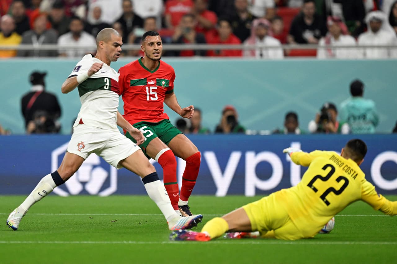 Marruecos derrotó 1-0 a Portugal con gol de Youssef En-Nesyri en el Estadio Al Thumama para convertirse en la primera selección africana en Semifinales en una Copa del Mundo.
