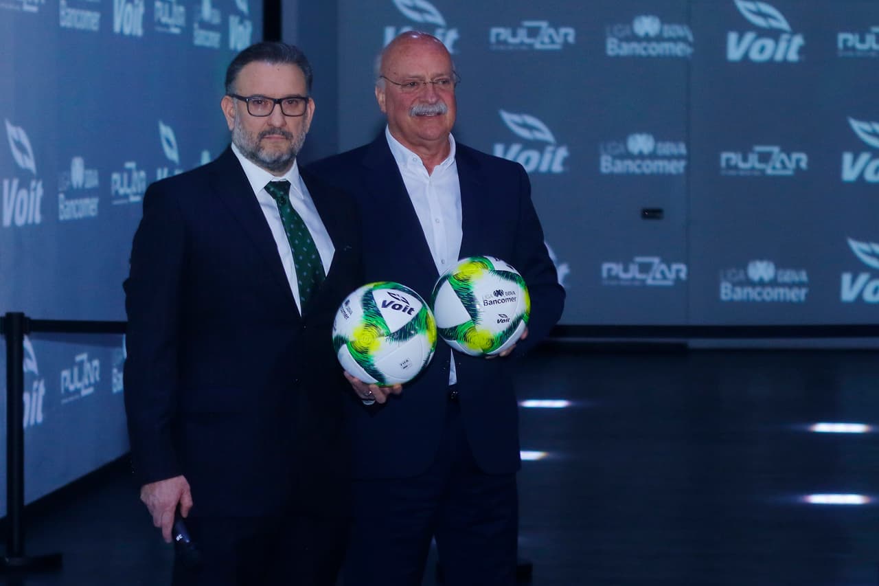 Por su parte, Víctor Pacheco, Director de Mercadotecnia y Licencias de VOIT, reconoció que con este balón buscan mantener su idea de presentar algo fuera de lo común.