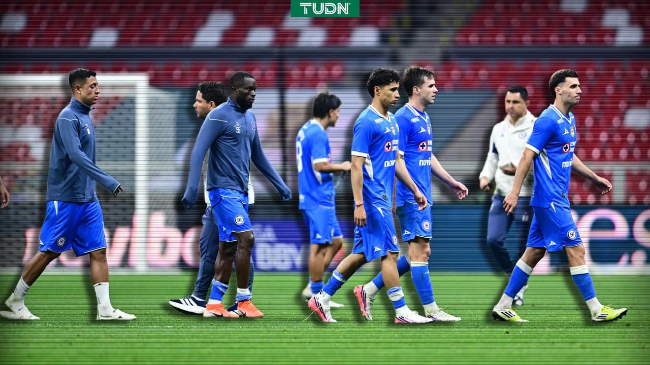 Extranjeros de Cruz Azul solicitan aumento de salario a la directiva