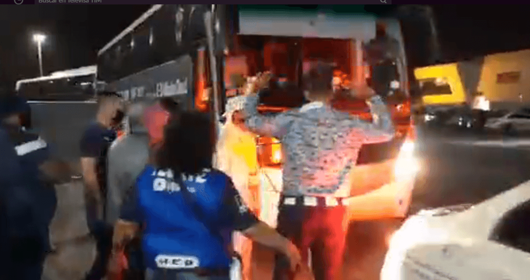 ¡No aceptan disculpas! Afición insulta a jugadores de Rayados