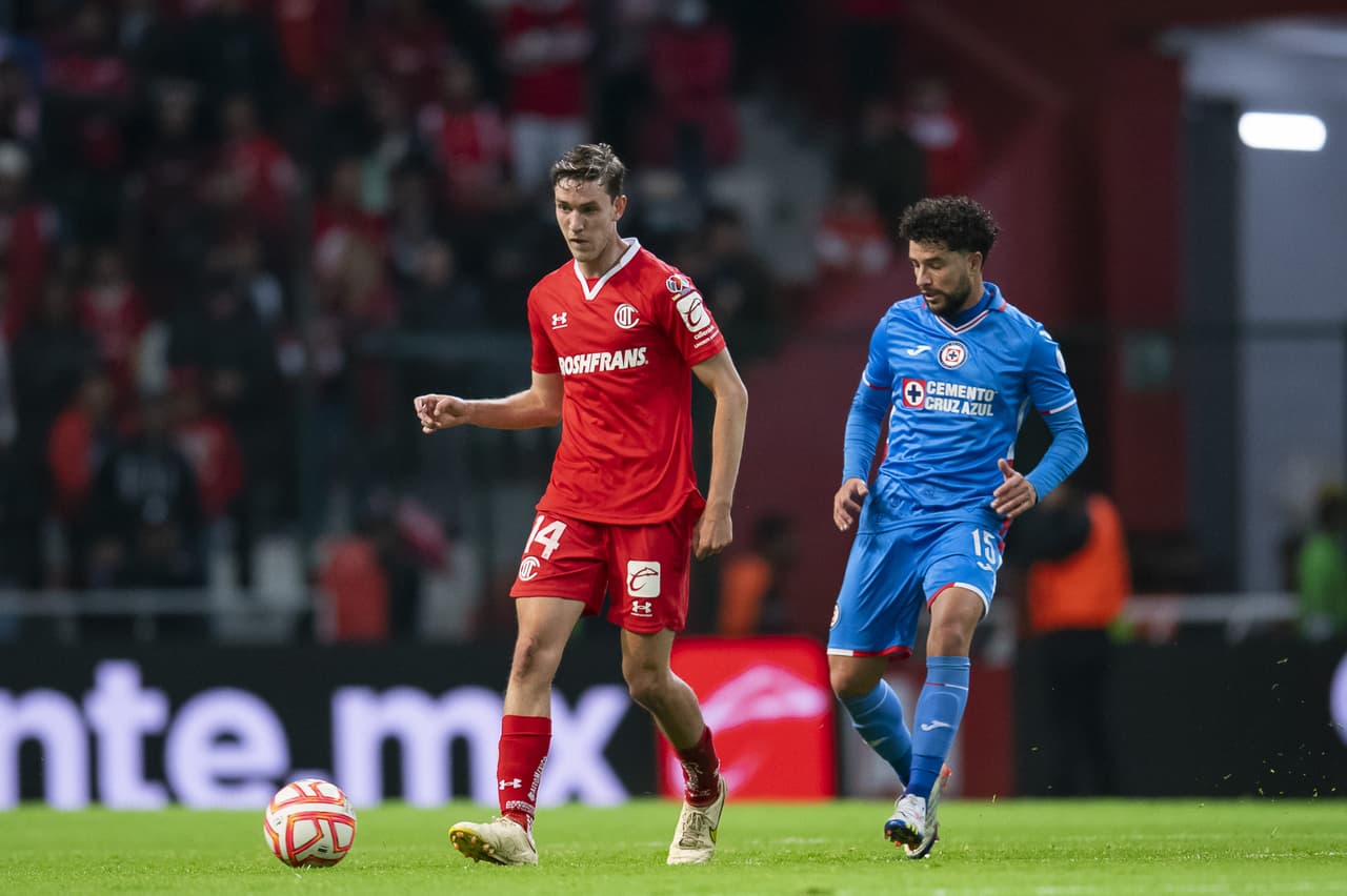 Chivas viene de atrás para pasar a la Final de la Copa por México mientras que Toluca y la Máquina no se hacen daño