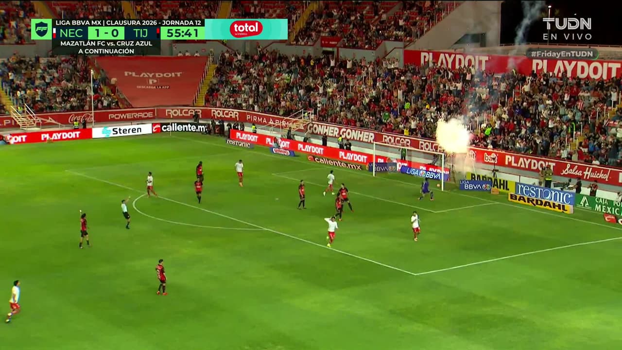 ¡GOL!  anota para Necaxa. Javier Ruiz