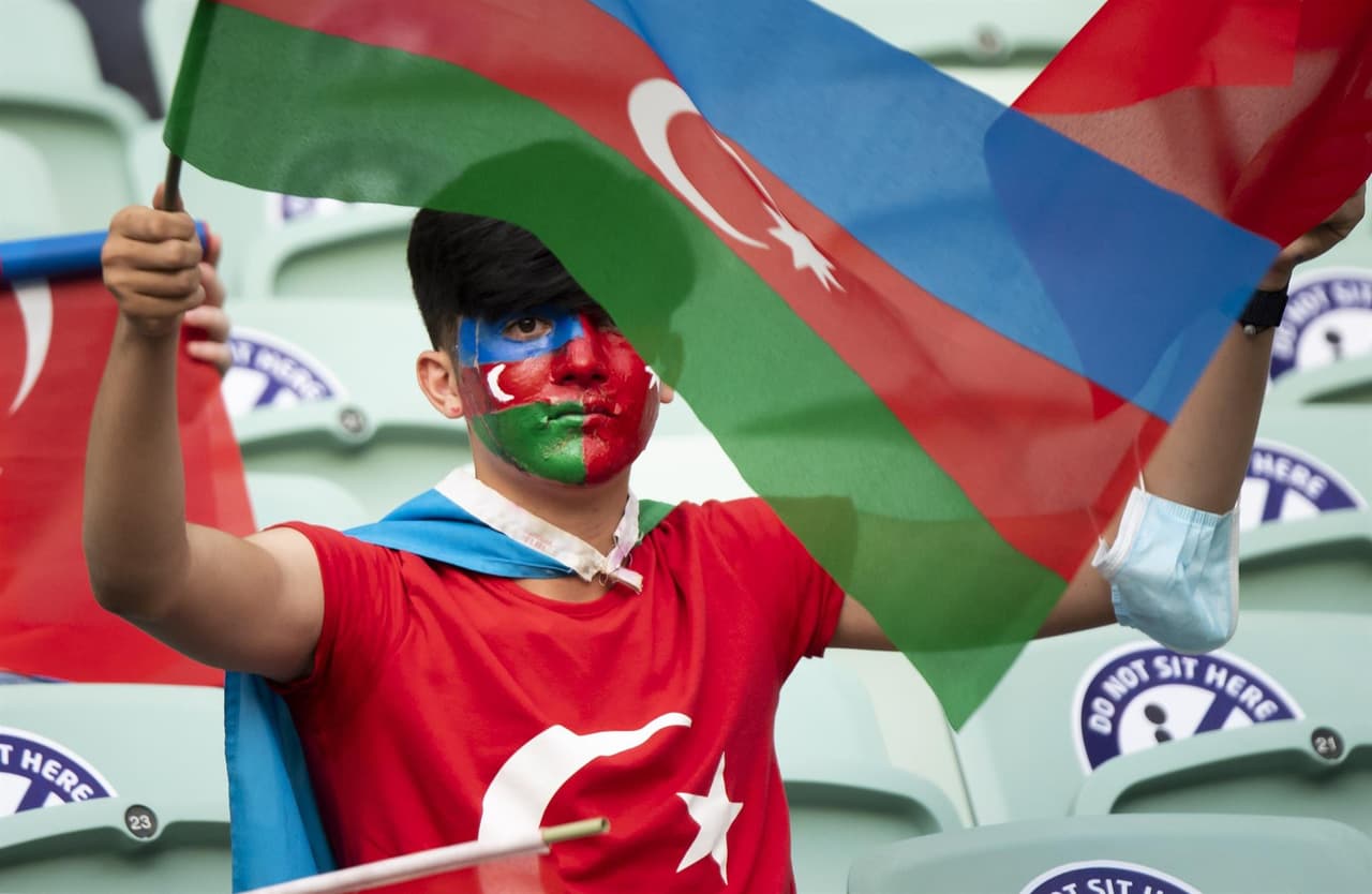 Suiza golea a Turquía 3-2 y, con este resultado, es tercero en el Grupo A en la Euro 2020. Con doblete de Xherdan Shaquiri y gol de Haris Seferovic, los suizos consiguen la victoria y esperan combinaciones para su clasificación a la siguiente ronda.