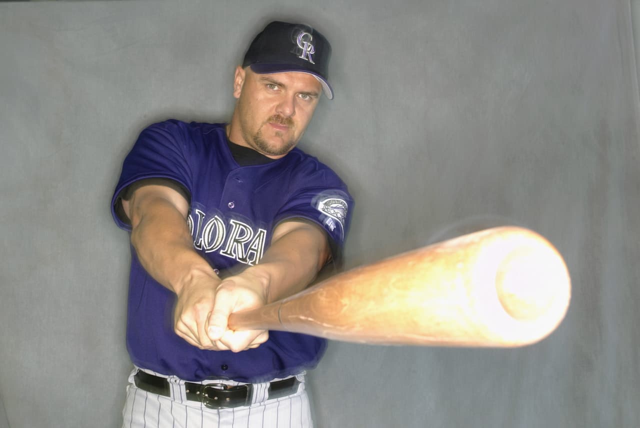 Larry Walker. El jardinero canadiense tuvo una carrera de 17 años en MLB. Diez años con los Rockies, seis con los Expos de Montreal y dos mas con San Luis. Ganó 3 títulos de bateo y 7 guantes de oro.