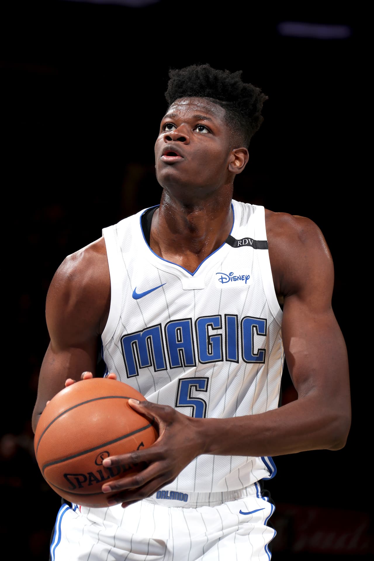 Mohamed Bamba: no hay duda de que pívot ha tenido una participación importante en el Magic con .481 en promedio en tiros de libre, 5 rebotes por partido y 1.4 bloqueos.
