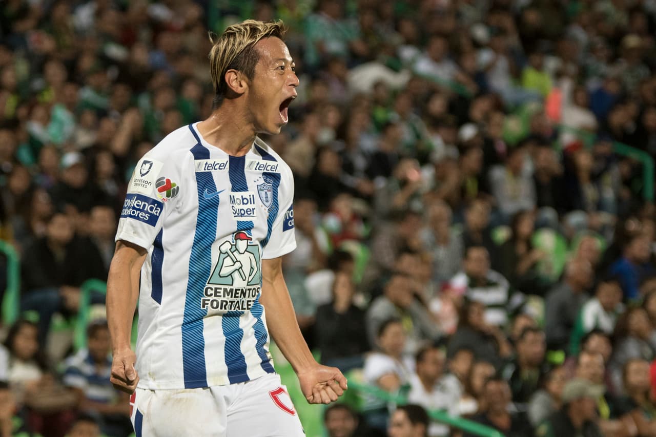 Y fue justo Keisuke Honda quien marcó el segundo gol del partido. El japonés remató un balón que entró pegado al poste izquierdo al minuto 40.