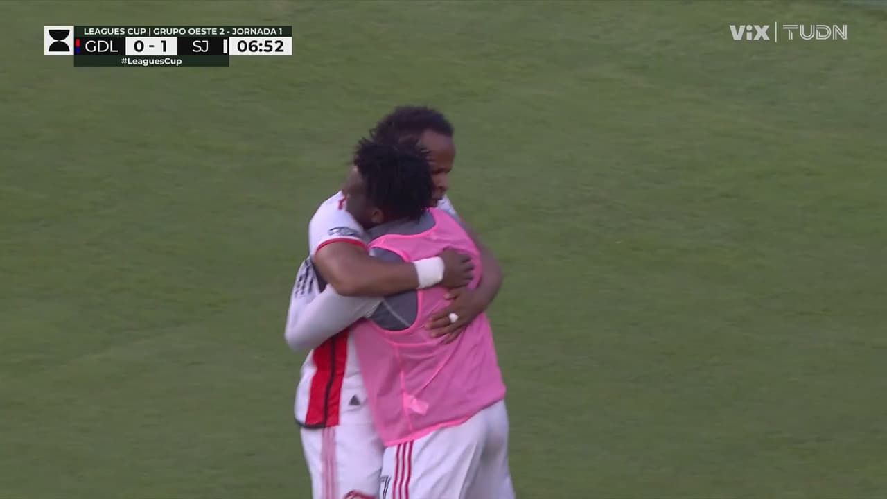 ¡Tembloroso gol consigue Ebobisse para el 0-1 de San José Earthquakes!