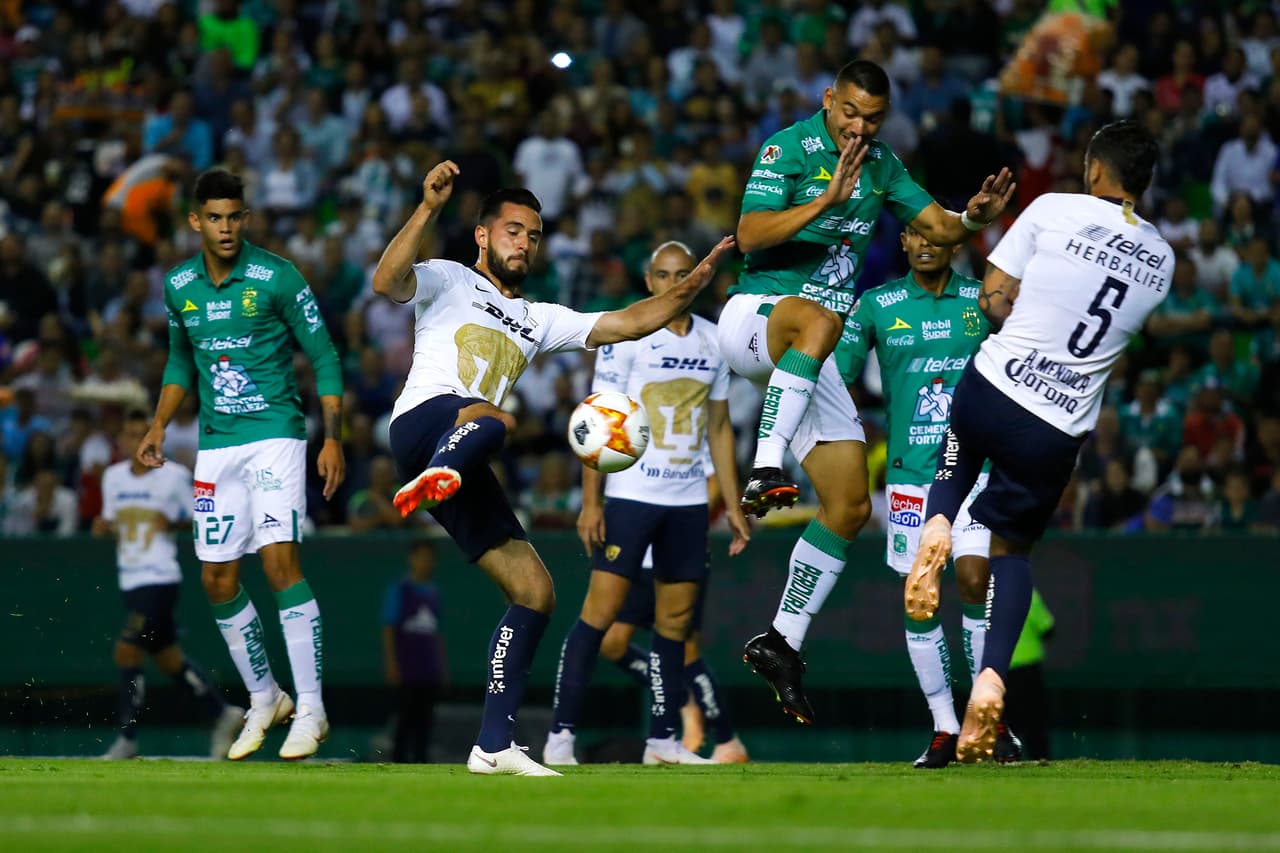 Y con base en ese empuja los locales salieron con el cuchillo entre los dientes para devorarse a sus rivales capitalinos en un partido que tuvo gran intensidad el primer cuarto de hora.