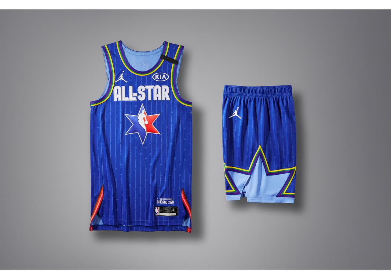 <b>Juego All-Star</b>
<br>Estas playeras representan la estrella con seis puntas de la estrella de Chicago que se encuentra en la bandera, junto con una ‘actitud de los 90’, usado por los Chicago Bulls.