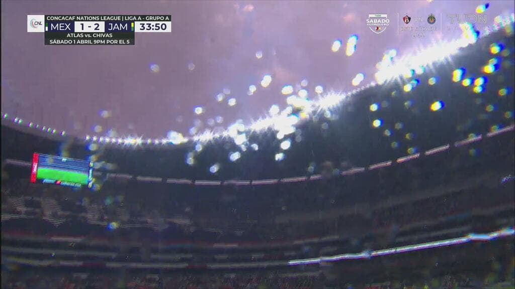 Partido entre México y Jamaica se detiene por tormenta eléctrica