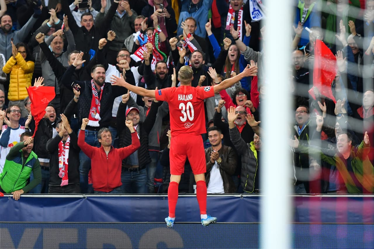 El noruego anotó un Hat-trick en la primera mitad del partido en los minutos 2, 32 y 45.