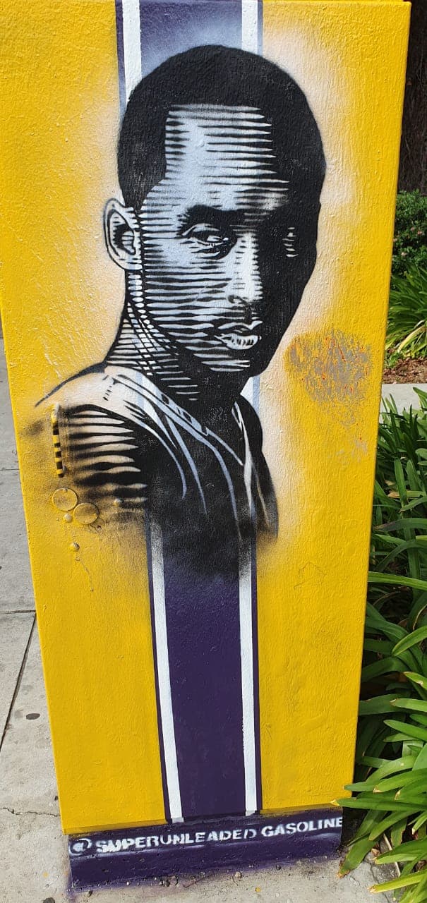 Los Angeles continúa rindiéndole tributo a Kobe y se ilusionan con la llegada del Chicharito al Galaxy.