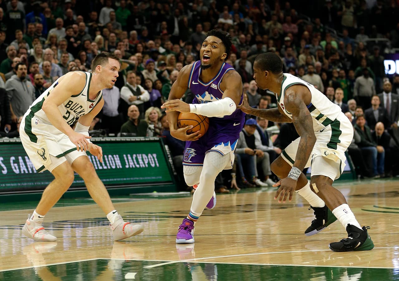 Milwaukee Bucks 
<b>122-118</b> Utah Jazz