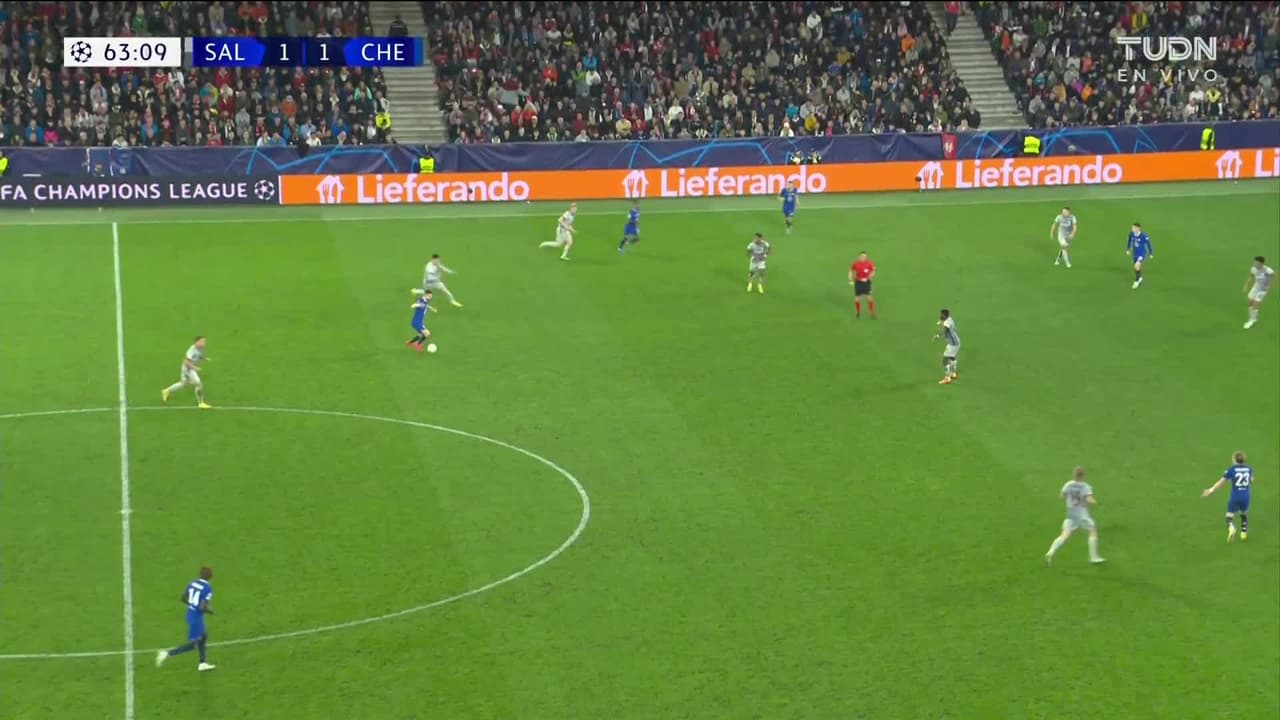 ¡GOL!  anota para Chelsea. Kai Havertz