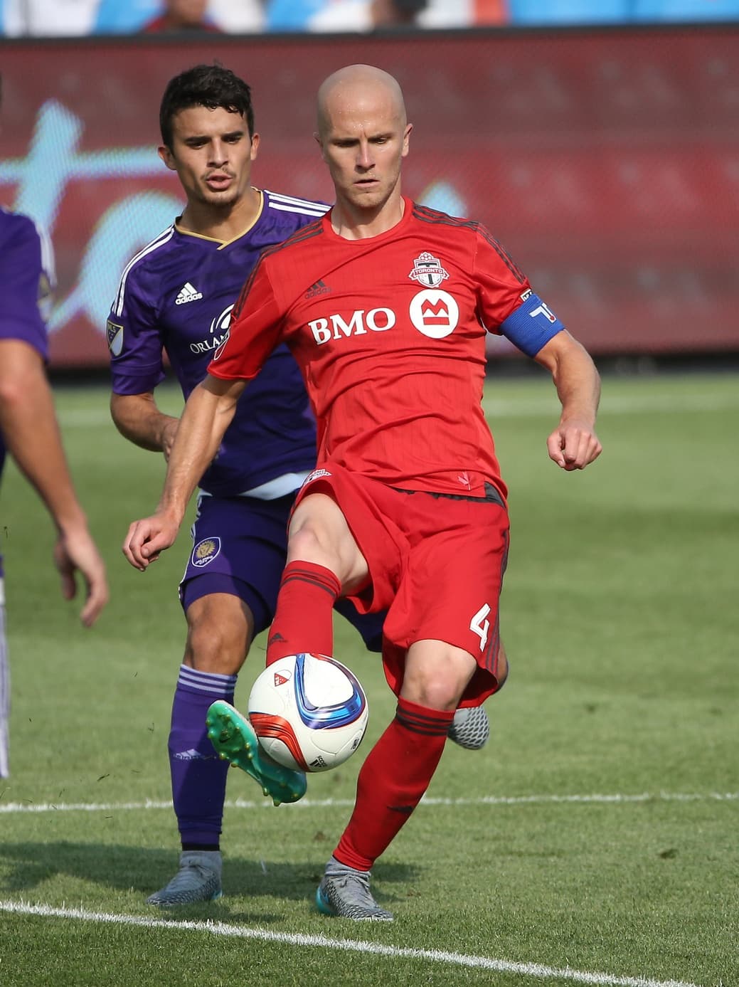 Michael Bradley manejó la batuta en la goleada de Toronto FC 5-0 sobre Orlando City. El calvo volante construyó juego y participó en cada gol.