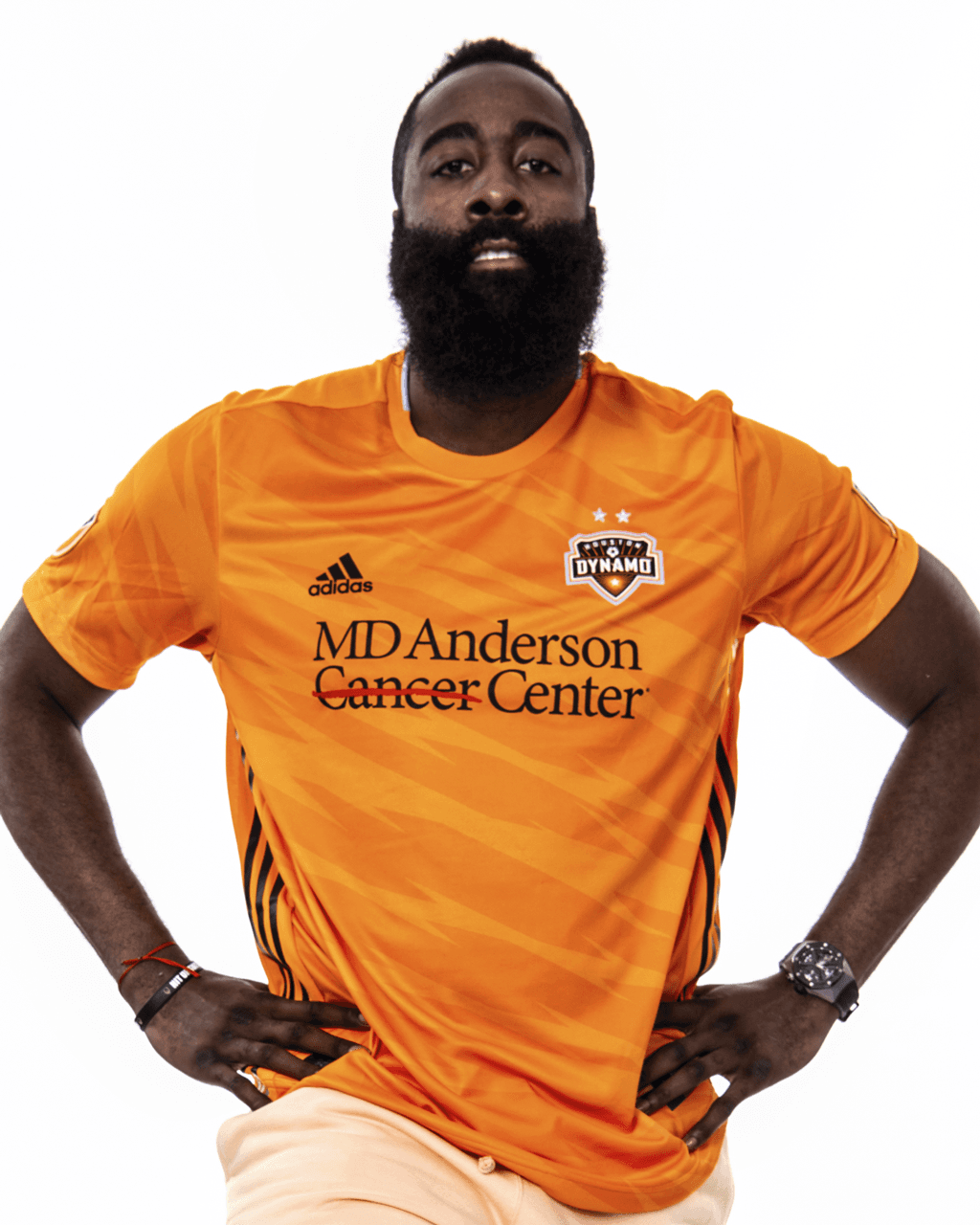 'La Barba' goleadora... una probable reencarnación de uno de los mejores jugadores de baloncesto de la actualidad.