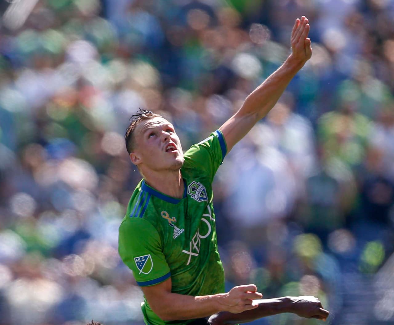 La asistencia de Brad Smith facilitó el primer gol de Seattle Sounders, que el sábado se impuso por 3-1 a Sporting Kansas City. (USA Today Images)
