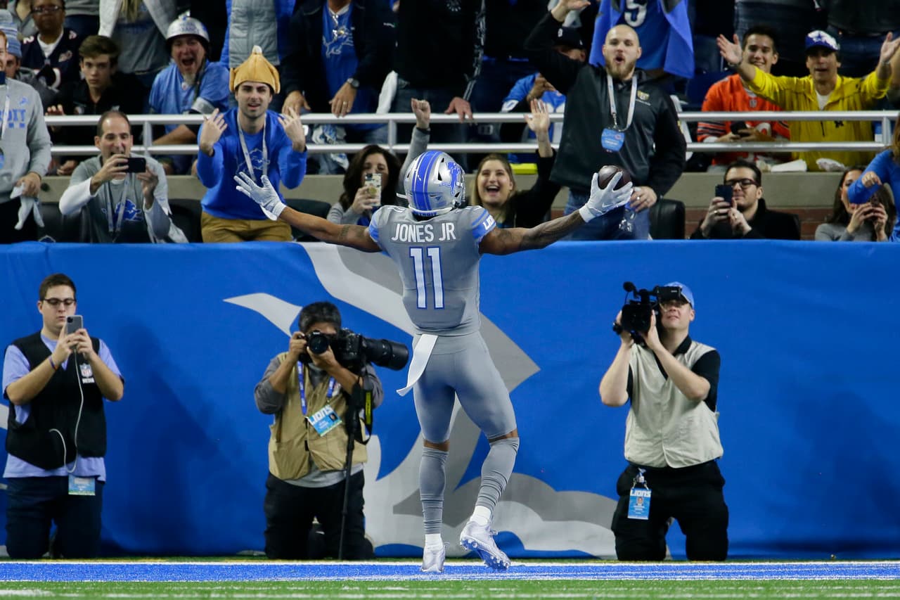 Chicago Bears gana en Detroit y se mantiene en la pelea por los playoffs.