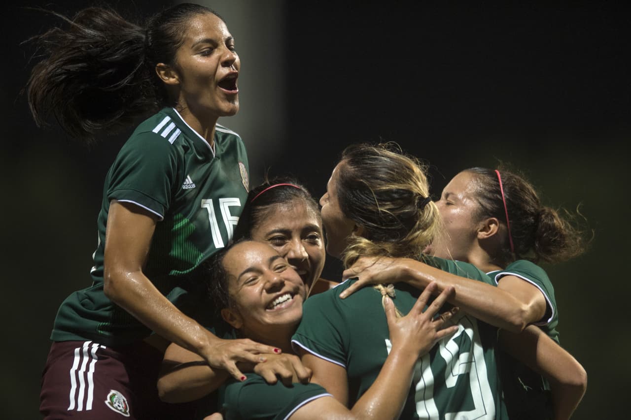 Y fue en menos de cinco minutos, al minuto 17 del segundo tiempo, cuando Katie Johnson marcó el 3-1 a favor de México.