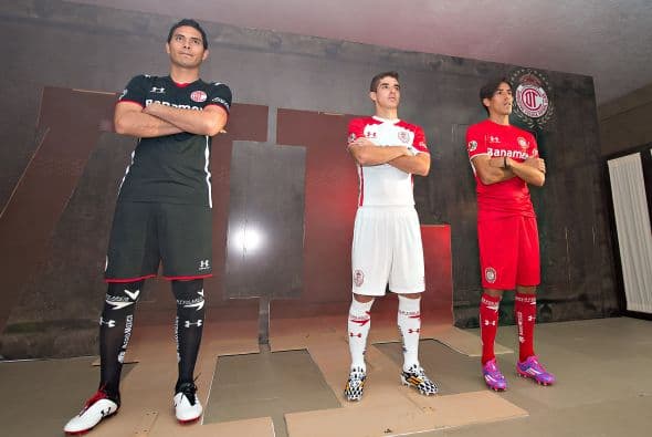 Toluca presentó su nueva línea de uniformes para el Apertura 2014 donde espera ser protagonista y levantar un nuevo título.