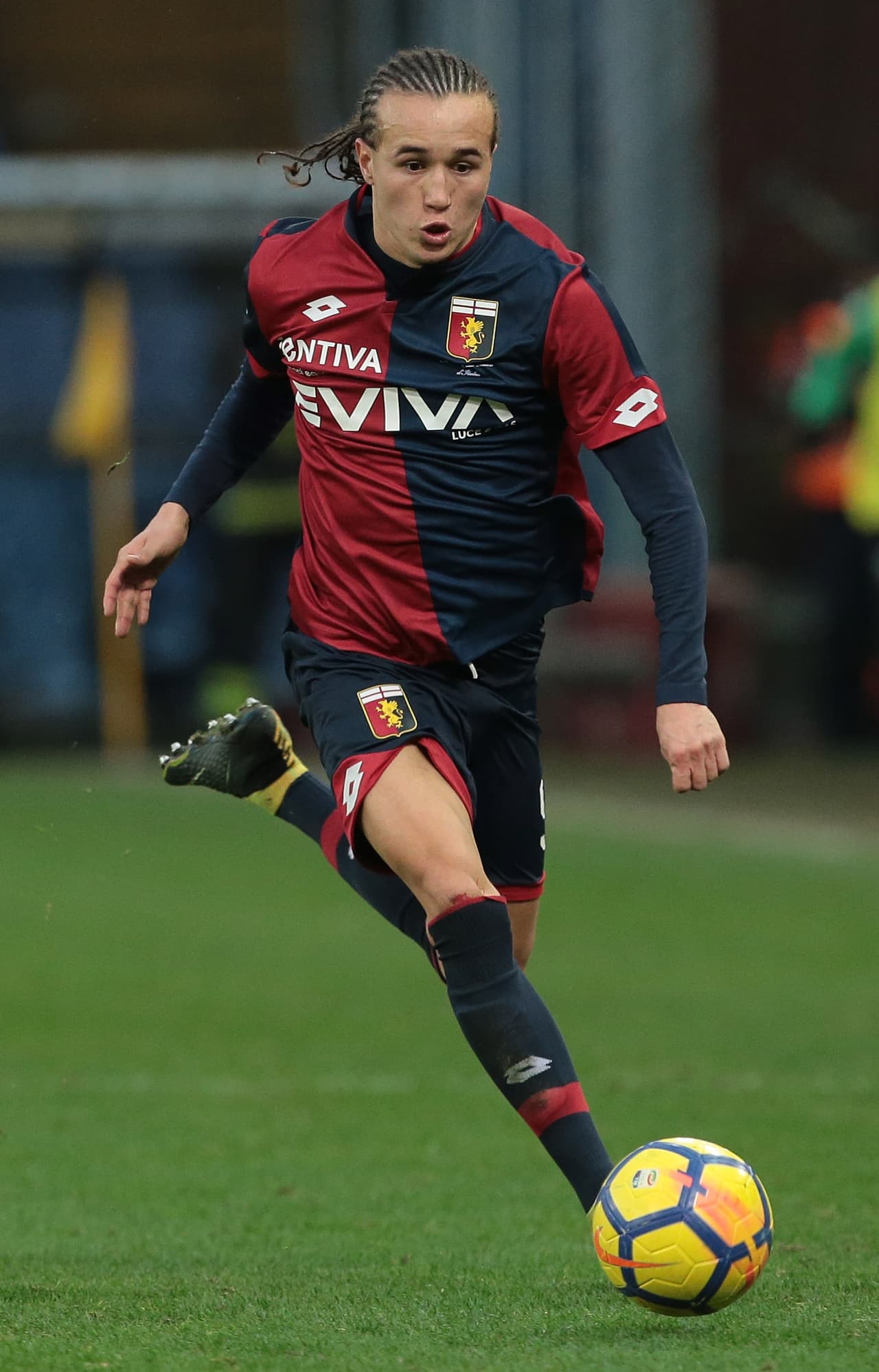 El uruguayo Diego Laxalt estaría en los planes de la Roma para este mercado, por lo que dejaría al Genoa.
