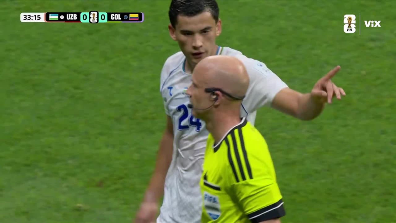 ¡Khusanov arrolla al camarógrafo en el Uzbekistán vs. Colombia del Mundial 2026!