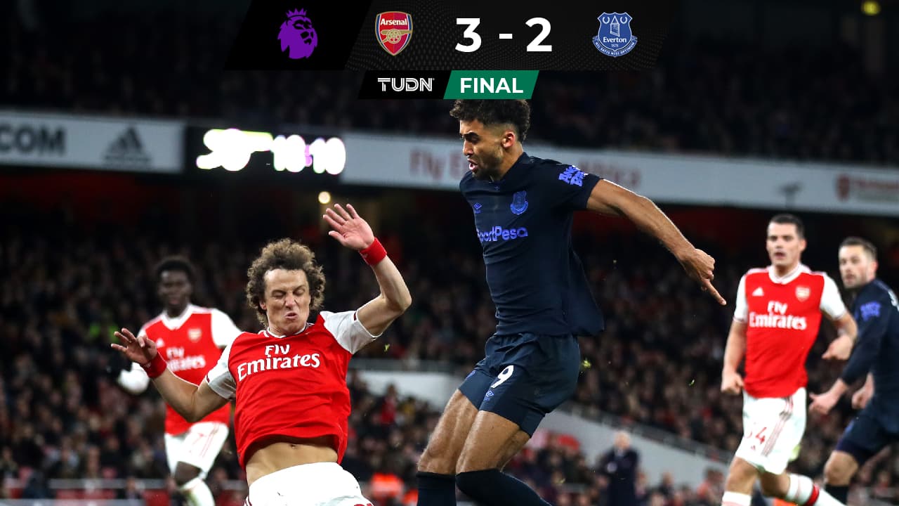 Arsenal y Manchester United golean en la Premier League