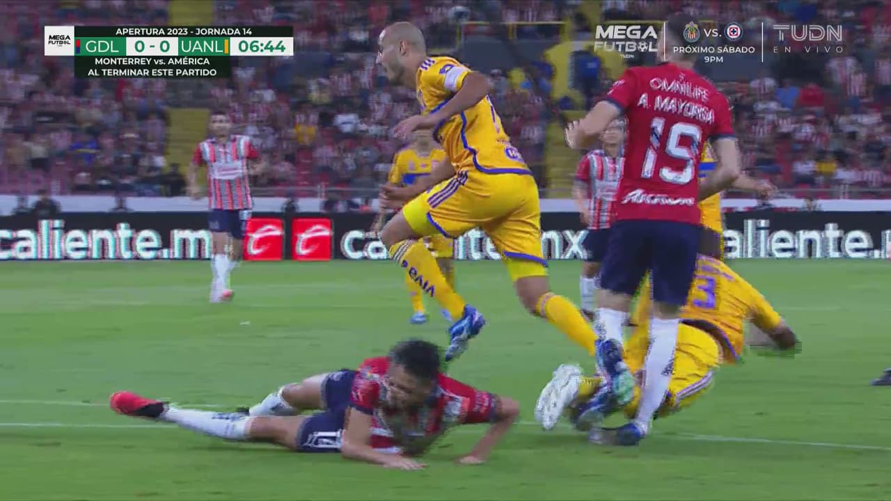 ¡Qué dolor! Mayorga y Samir se impactan