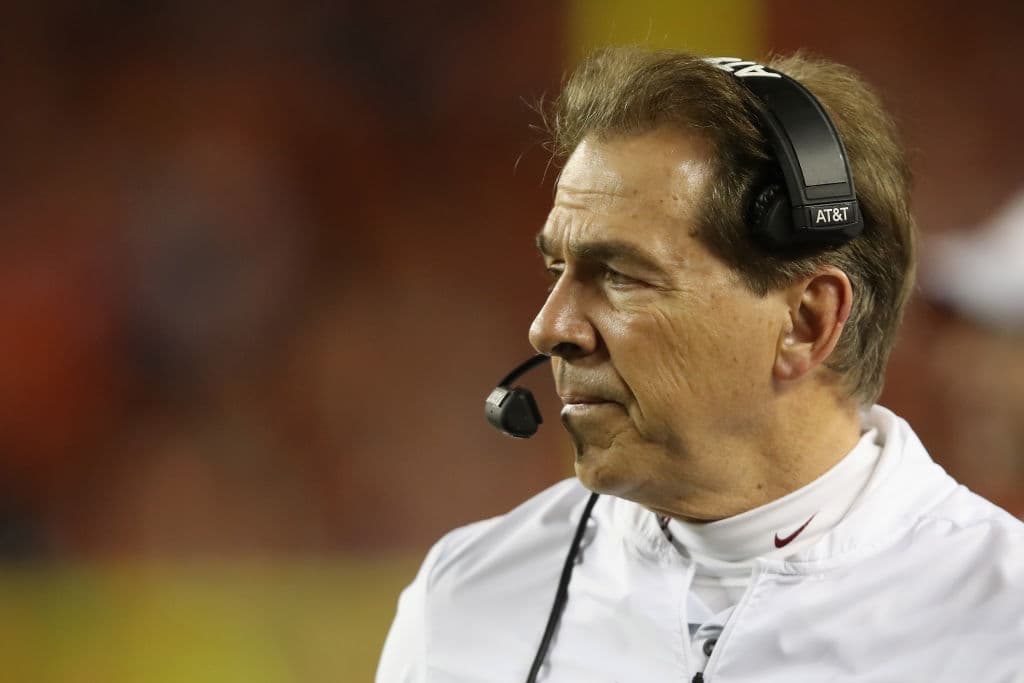 Nick Saban, head coach de Alabama, se lleva la paliza más grande en juegos de campeonato en su carrera.