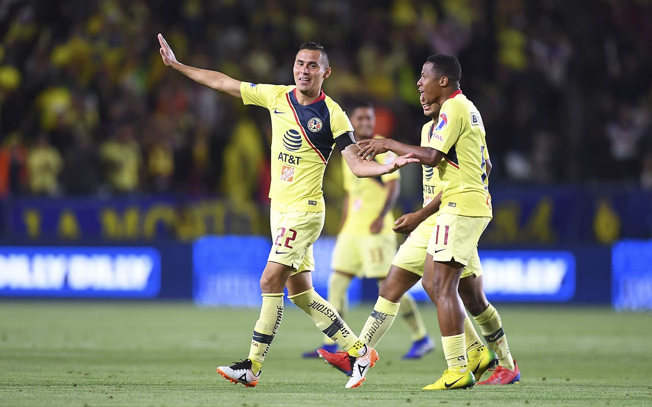 El colombiano Andrés Andrade (centro) hizo el 2-0 del América al minuto 28 del partido.