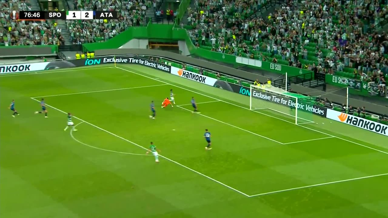 ¡TIRO ATAJADO! disparo por Marcus Edwards.