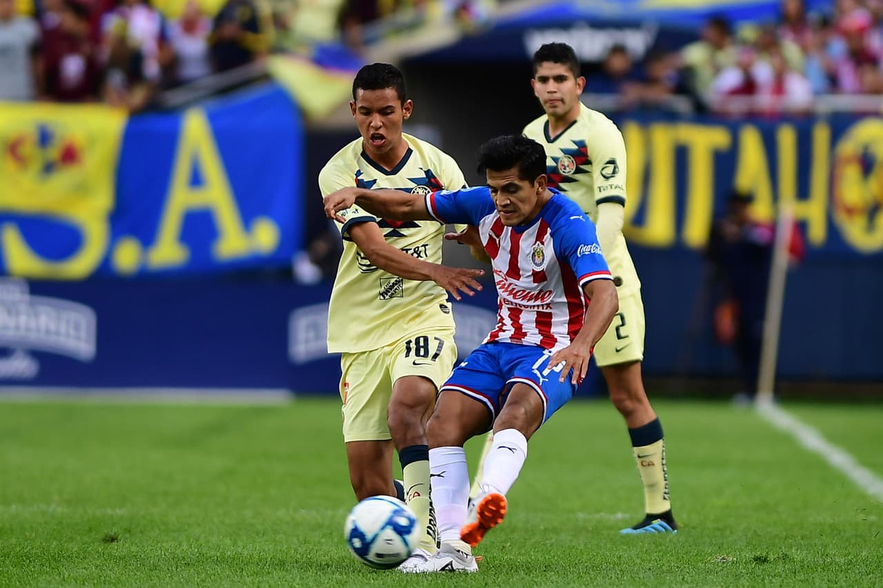 Empate sin goles entre Chivas y América en Estados Unidos.