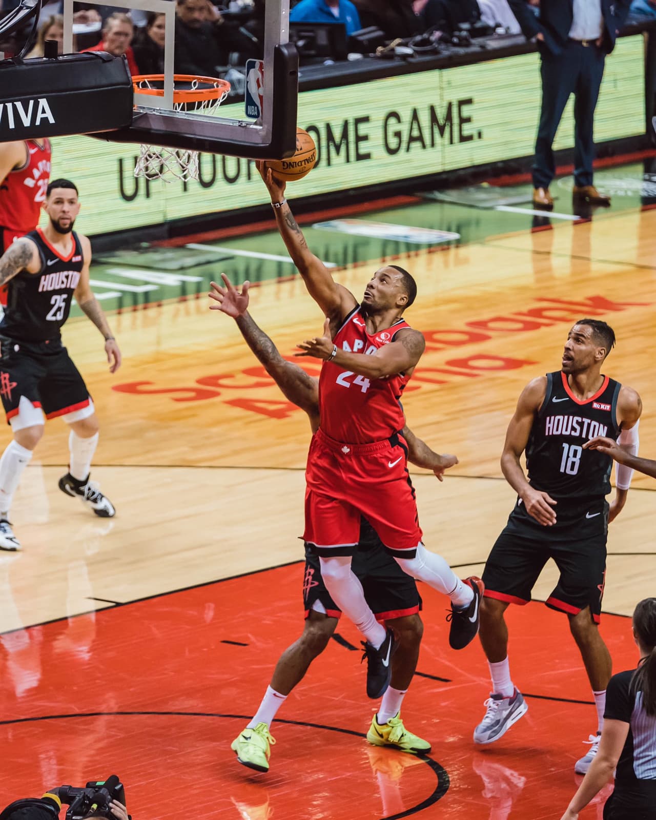 Toronto Raptors
<b>109-119</b> Houston Rockets