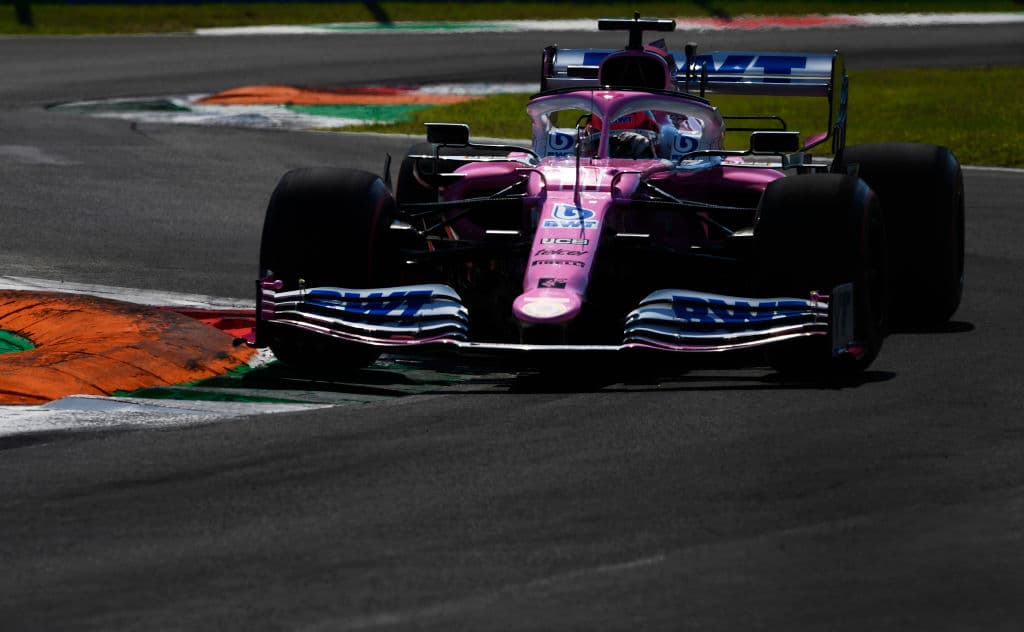 Verstappen, Norris, Ricciardo, Stroll, Albon, Gasly, Kvyat, Ocon, Leclerc, Raikkonen, Magnussen, Grosjean, Vettel, Giovinazzi, Russell y Latifi completan la parrilla de salida.