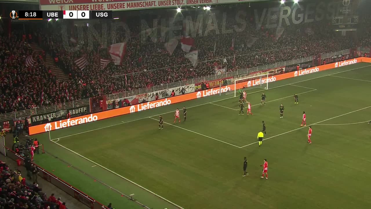 ¡TIRO ATAJADO! disparo por Sheraldo Becker.