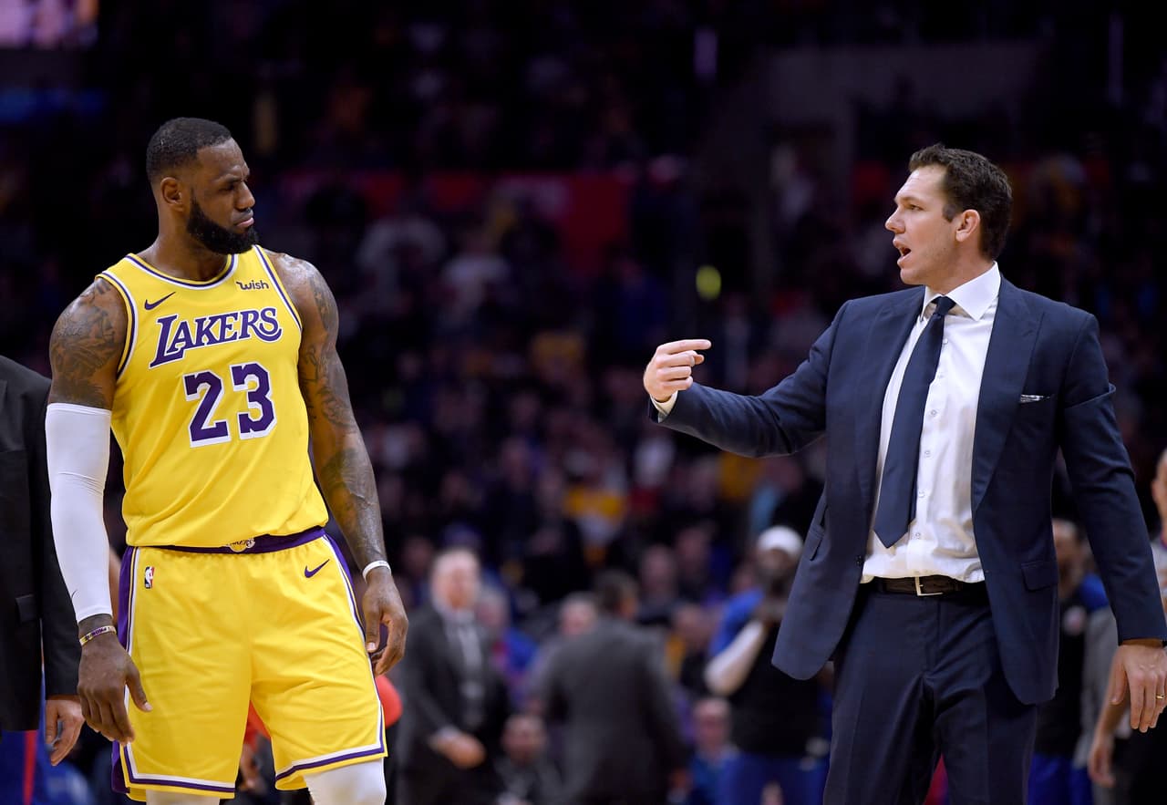 LeBron James y Luke Walton.