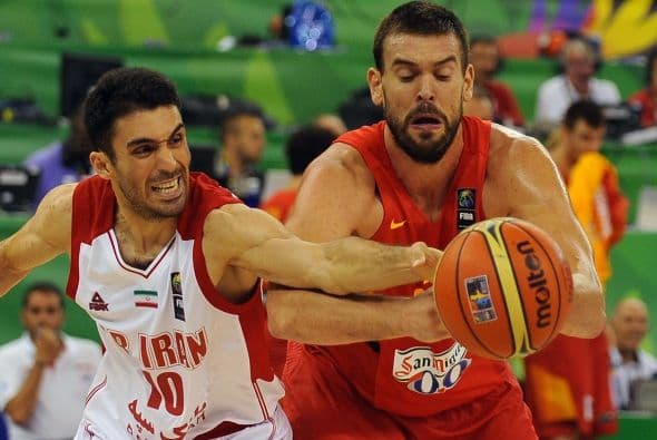 Al final, 60-90, una victoria más complicada de lo previsto ante una selección iraní que demostró tanto orgullo como respeto los jugadores españoles.