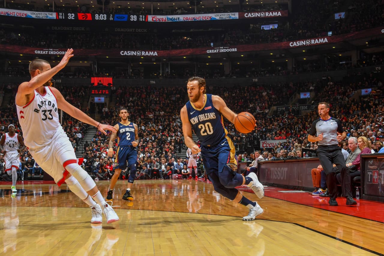 LA Lakers pierden 102-112 ante LA Clippers; Toronto Raptors vence 130-122 a New Orleans Pelicans.